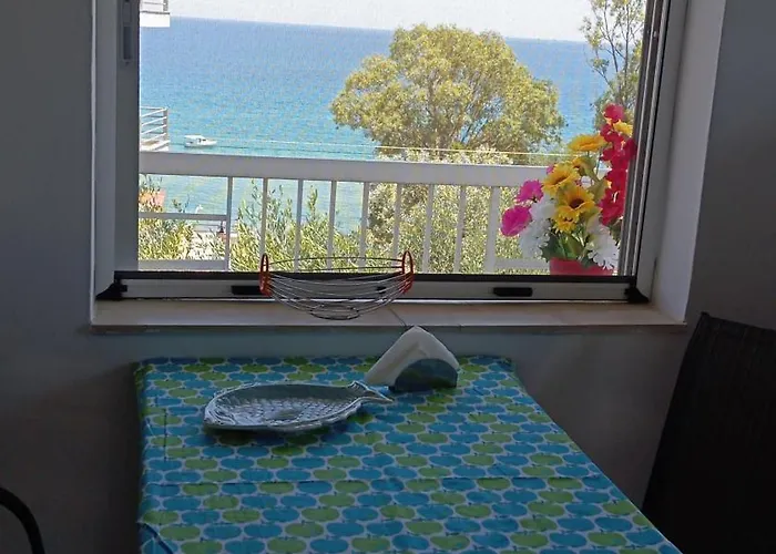 Σπίτι Με Θέα Θάλασσα * Asíni